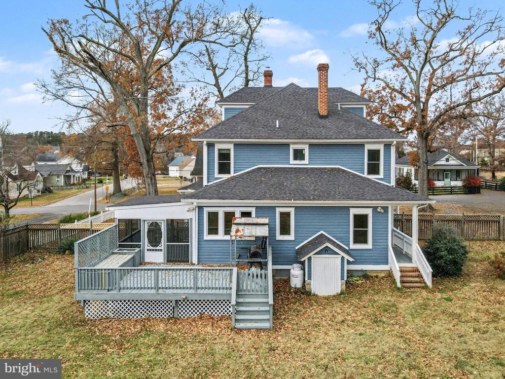 25 INDIAN HEAD AVENUE