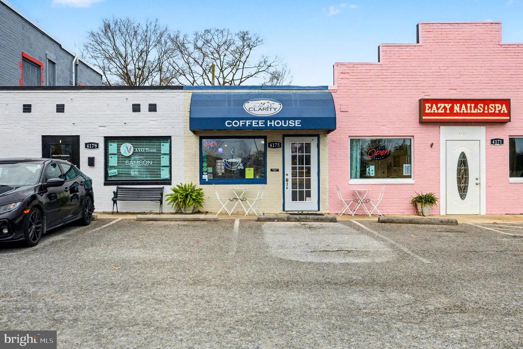 25 INDIAN HEAD AVENUE