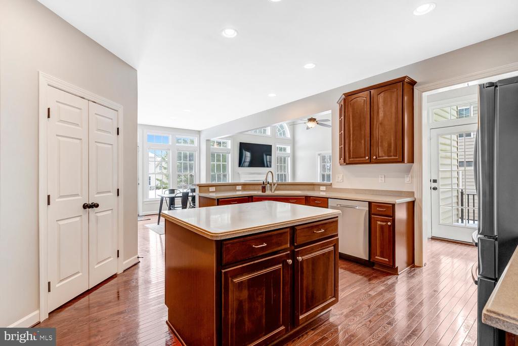 8749 BANCROFT DRIVE