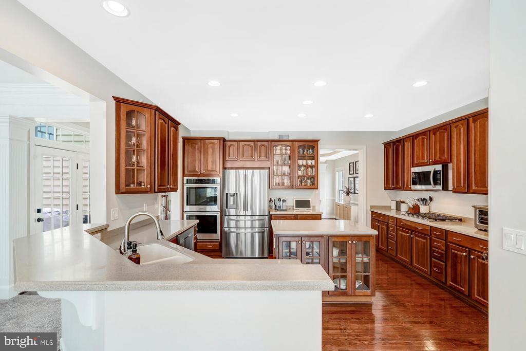 8749 BANCROFT DRIVE