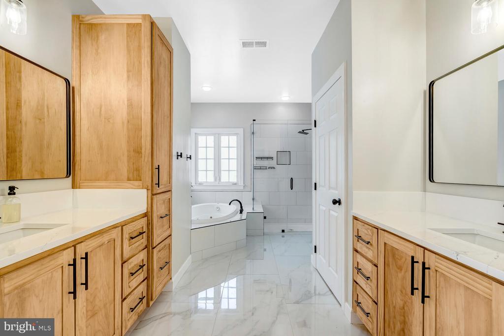 8749 BANCROFT DRIVE