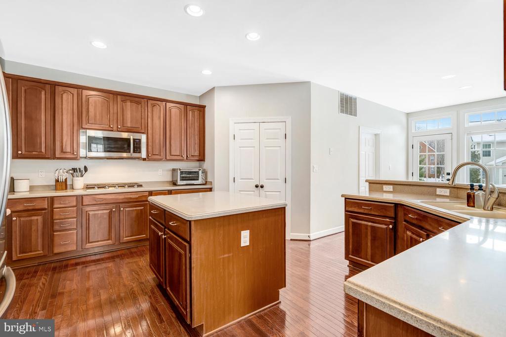 8749 BANCROFT DRIVE