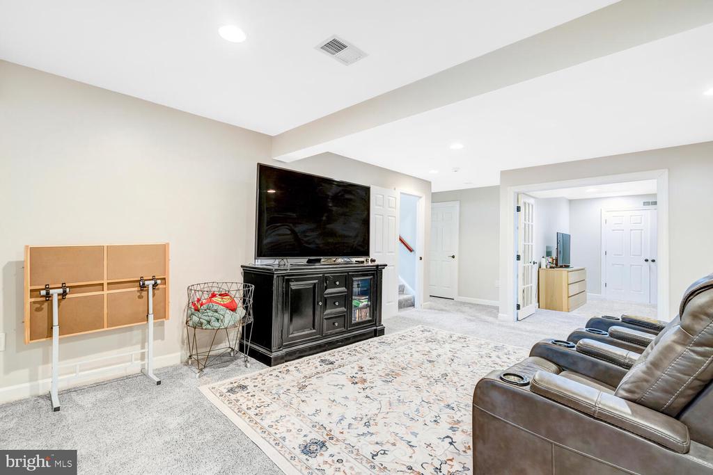8749 BANCROFT DRIVE