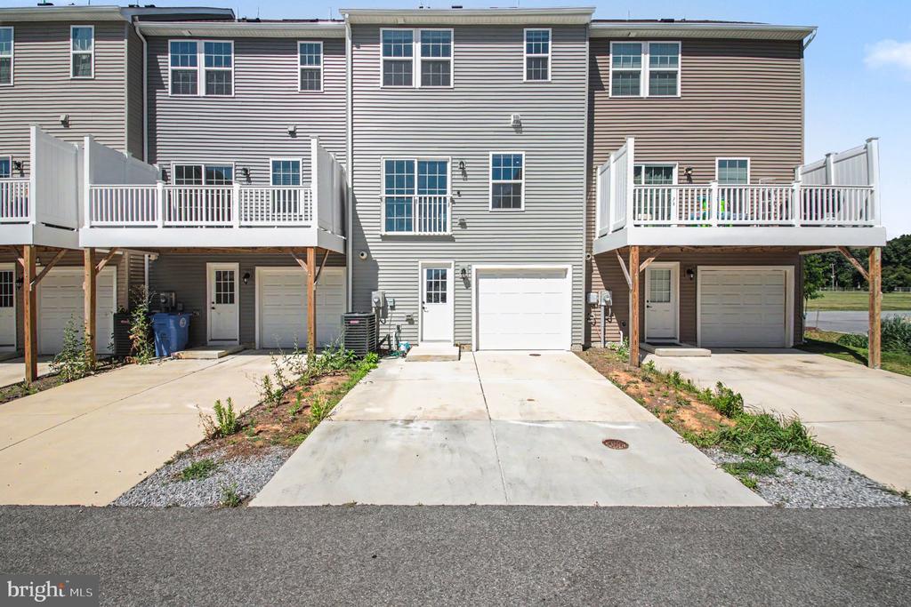 282 DOCTOR ANDREWS WAY