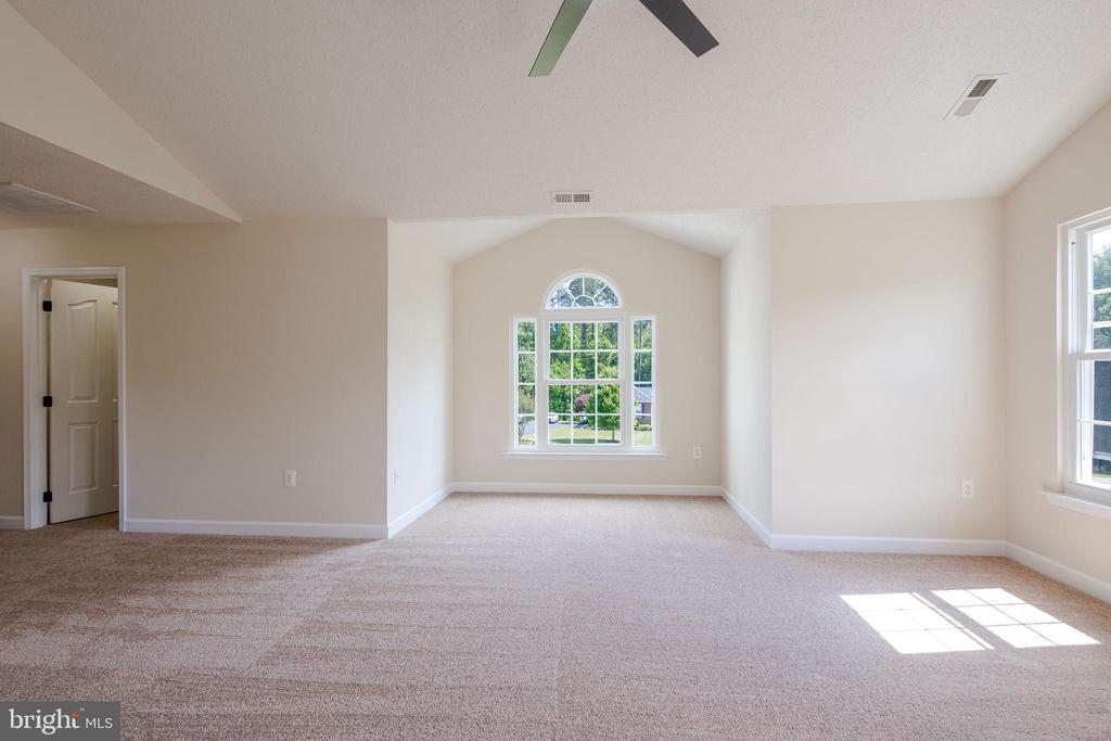 12438 WHISPER CREEK COURT