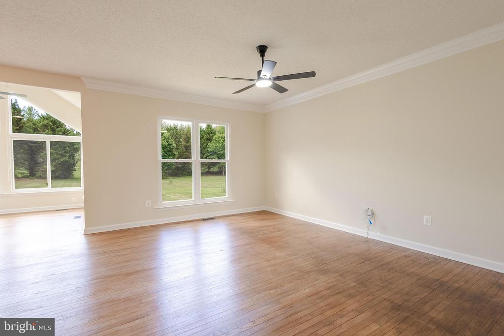 12438 WHISPER CREEK COURT