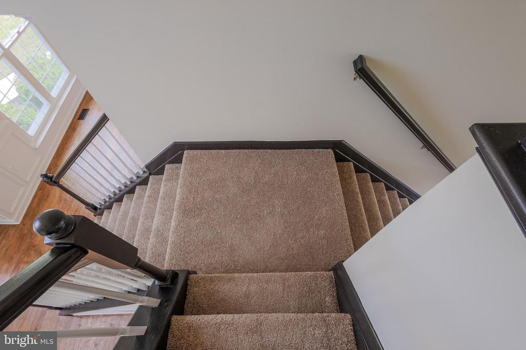 12438 WHISPER CREEK COURT