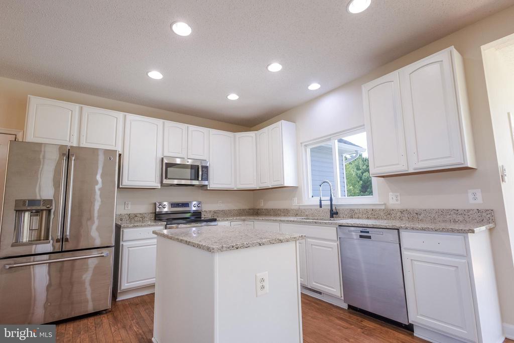 12438 WHISPER CREEK COURT