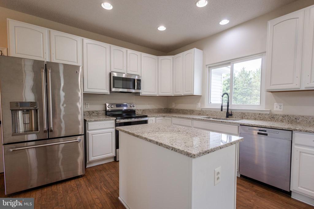 12438 WHISPER CREEK COURT