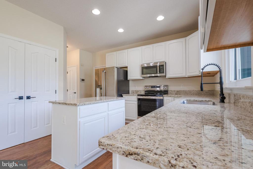 12438 WHISPER CREEK COURT