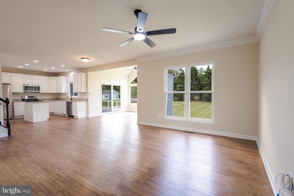 12438 WHISPER CREEK COURT
