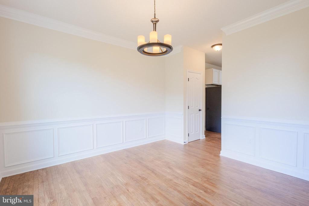 12438 WHISPER CREEK COURT