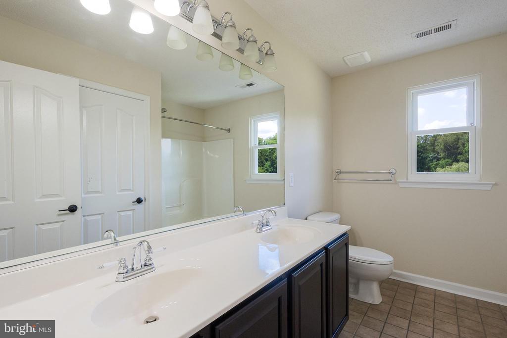 12438 WHISPER CREEK COURT