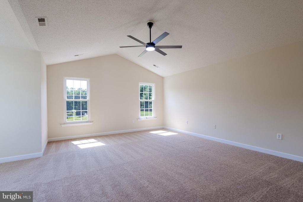 12438 WHISPER CREEK COURT