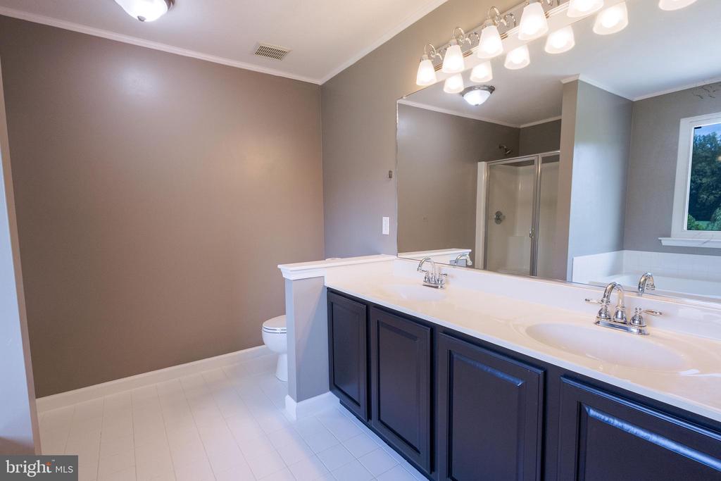 12438 WHISPER CREEK COURT