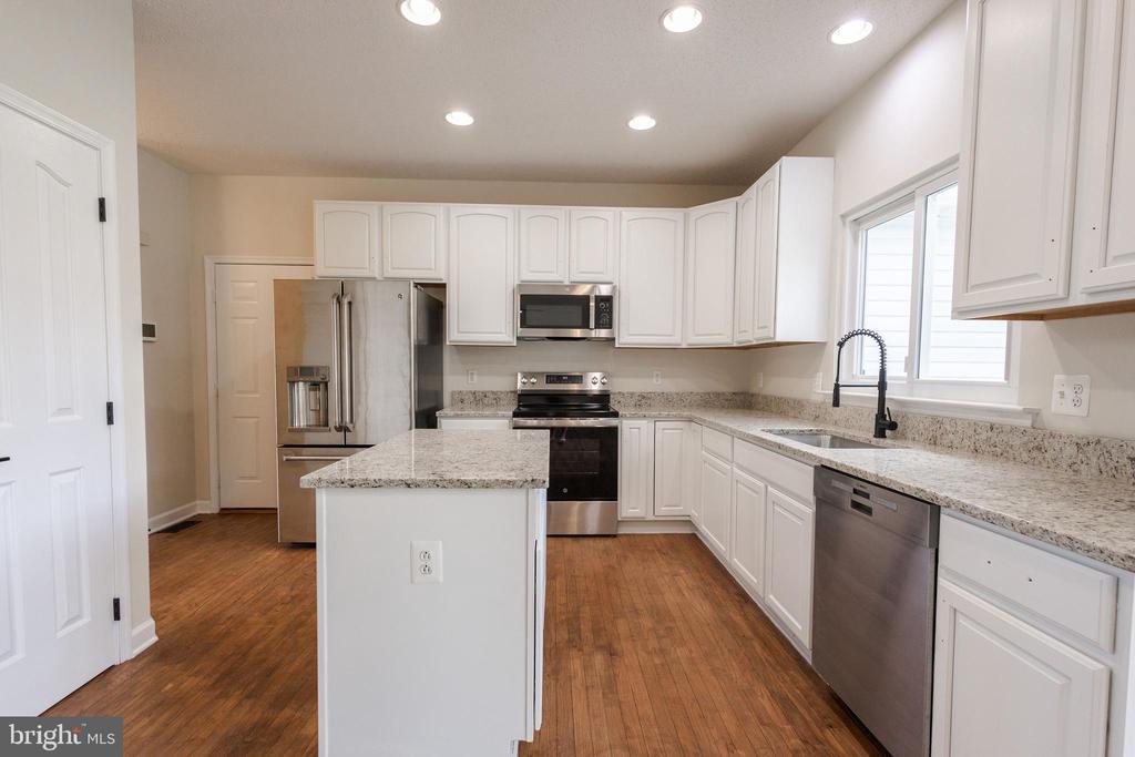 12438 WHISPER CREEK COURT