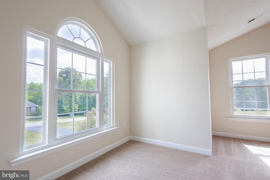 12438 WHISPER CREEK COURT