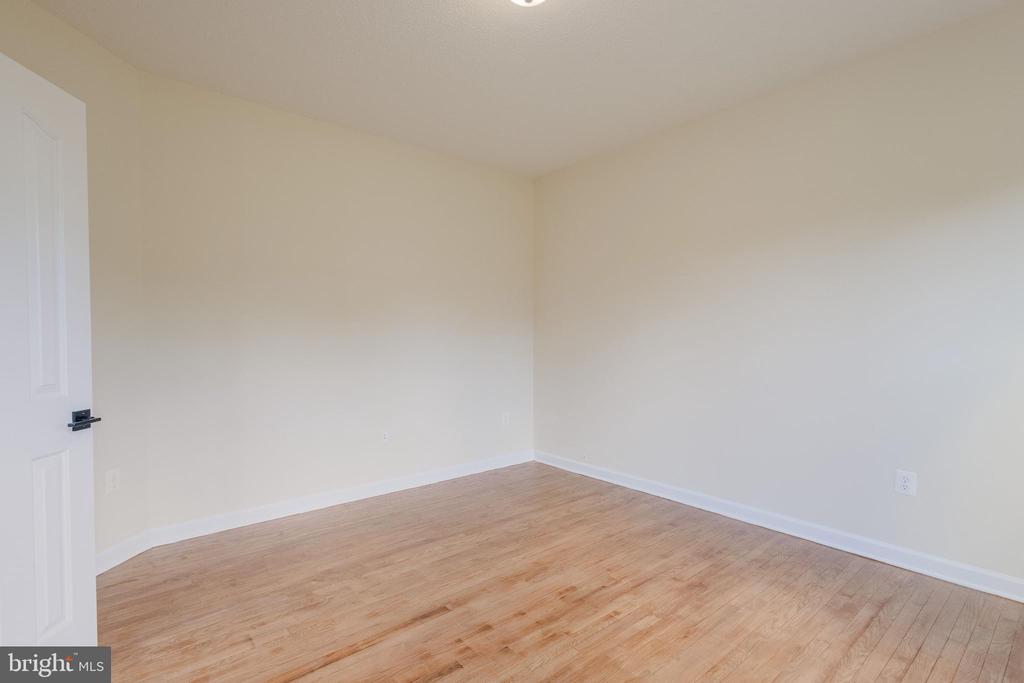 12438 WHISPER CREEK COURT
