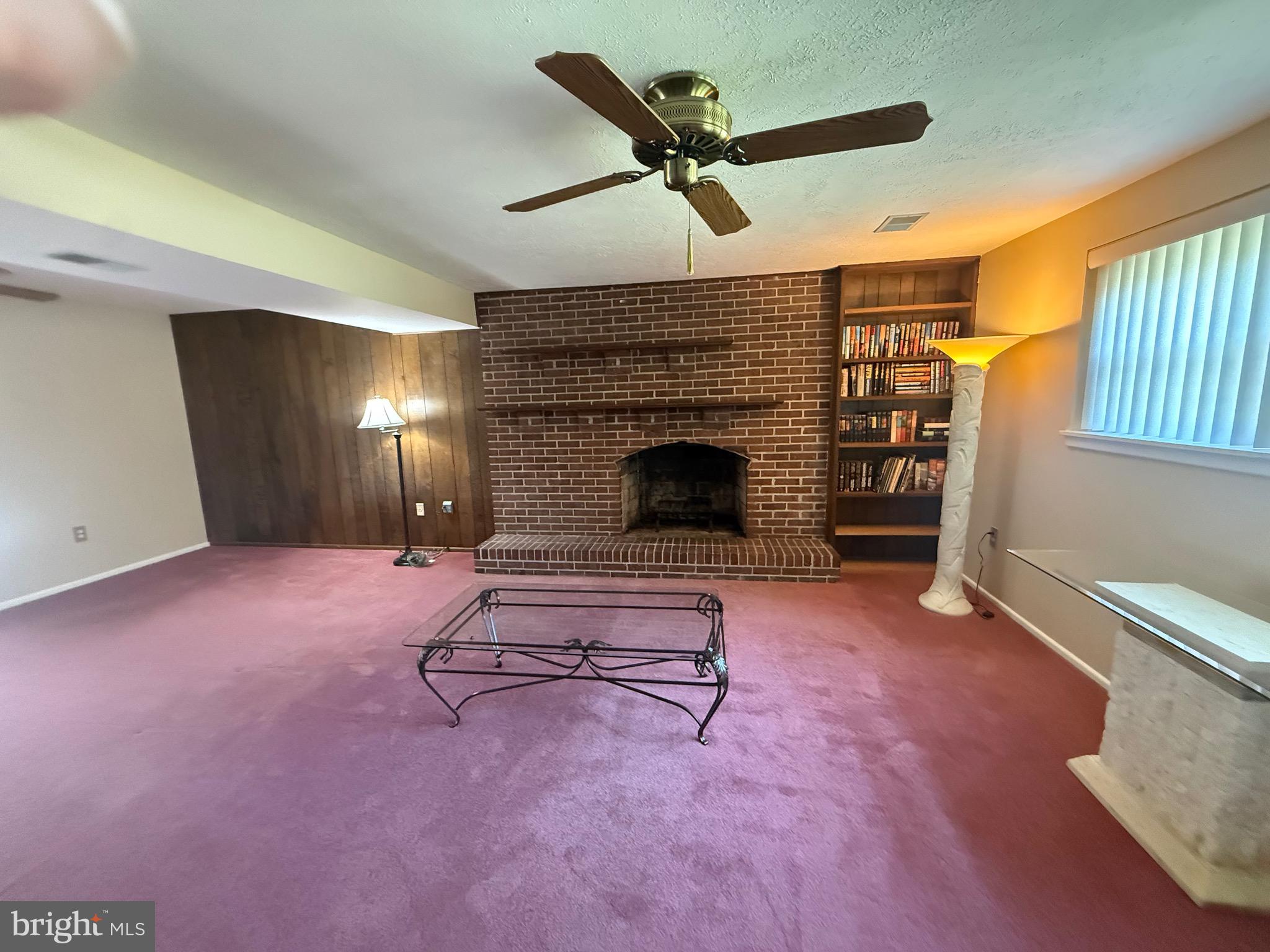 4007 BREWSTER LANE