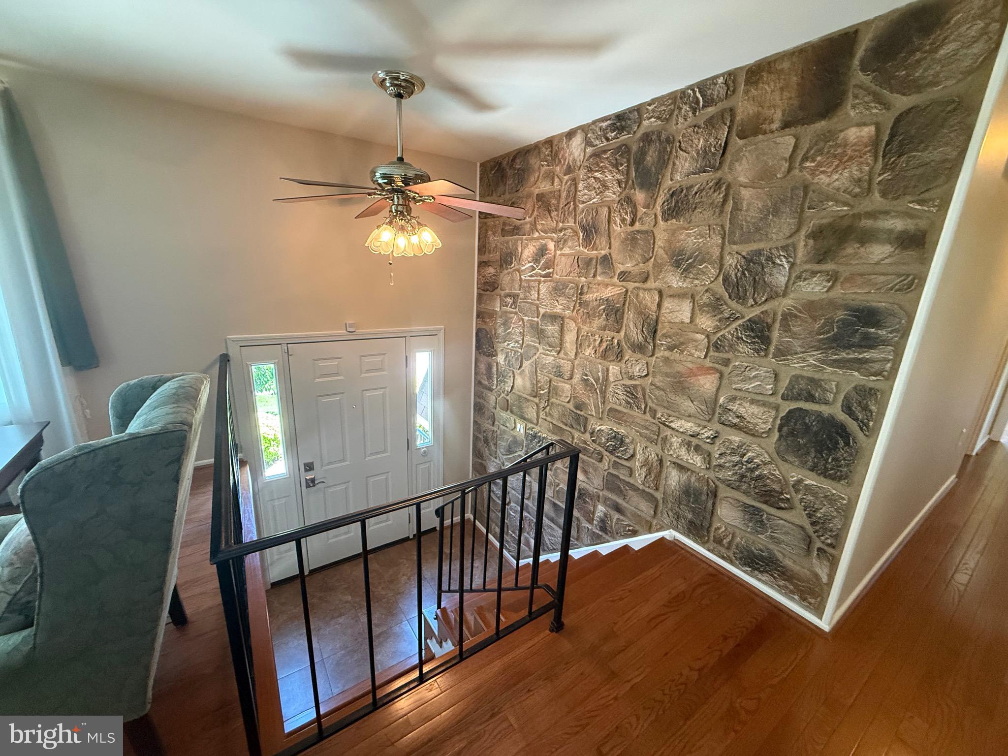 4007 BREWSTER LANE