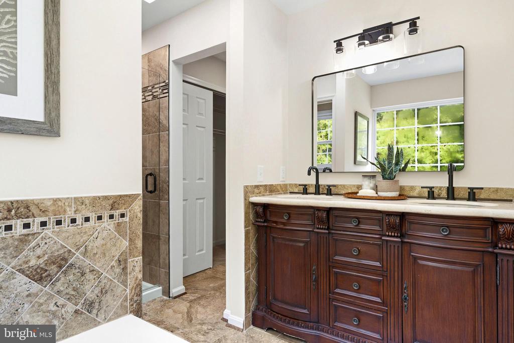 3180 GAINSBOROUGH COURT