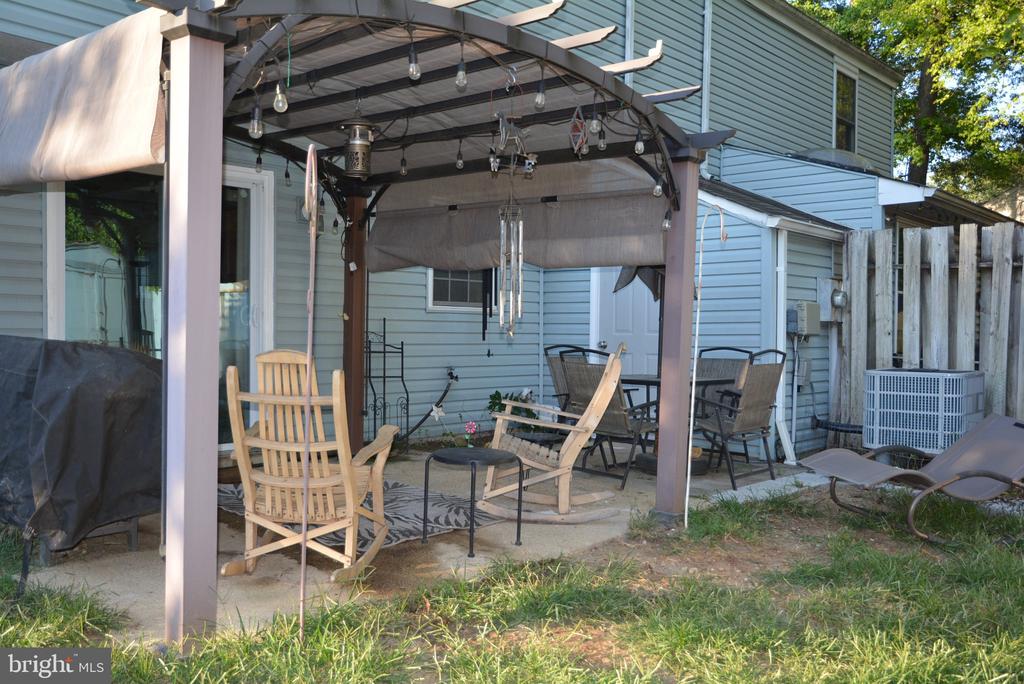 707 BARRINGTON DRIVE