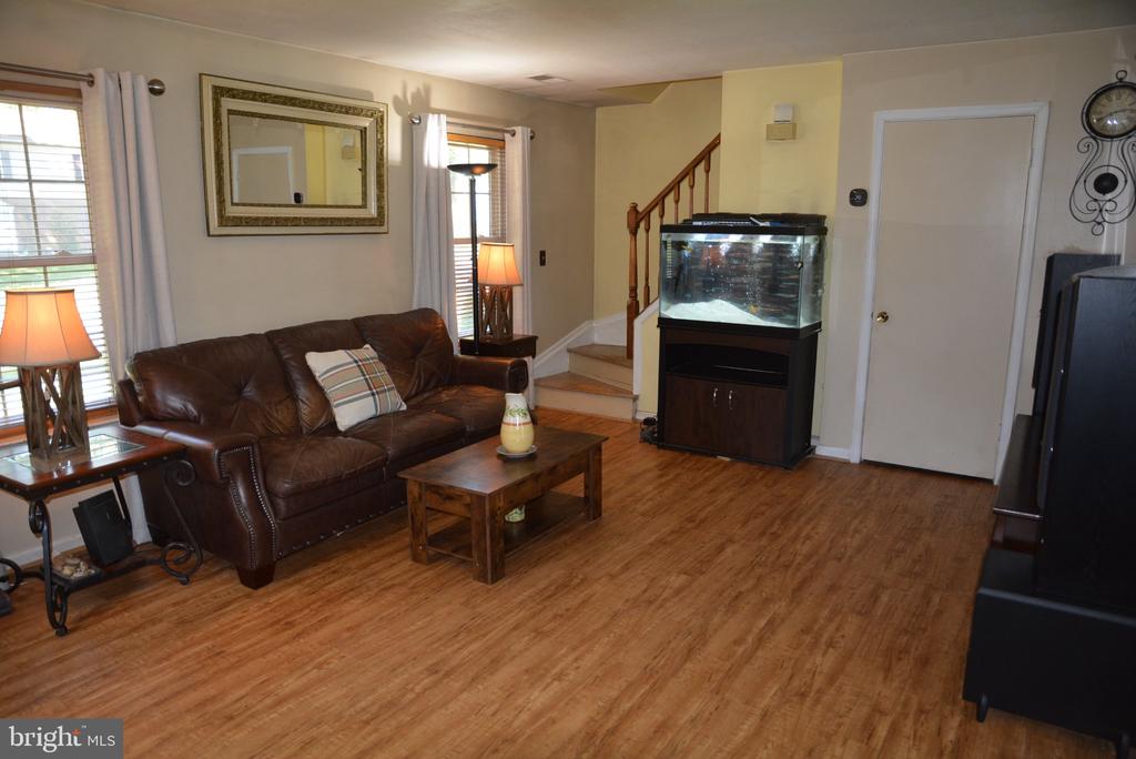 707 BARRINGTON DRIVE