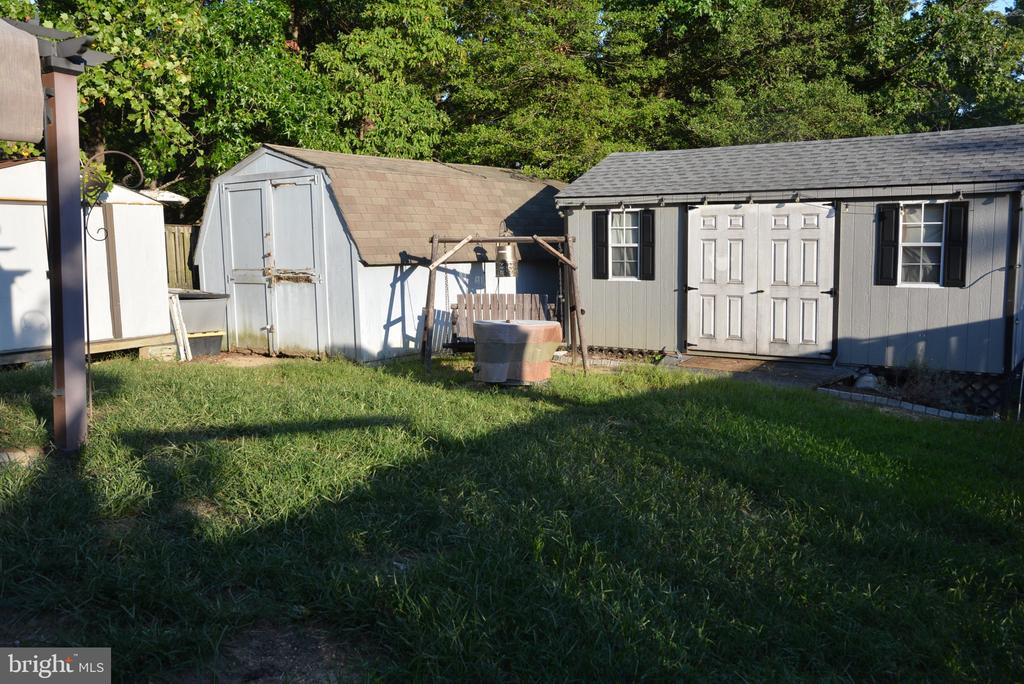 707 BARRINGTON DRIVE
