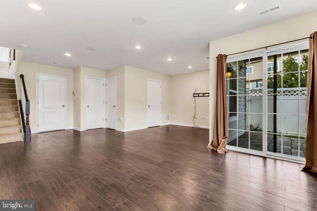 5425 SPOTSWOOD PLACE