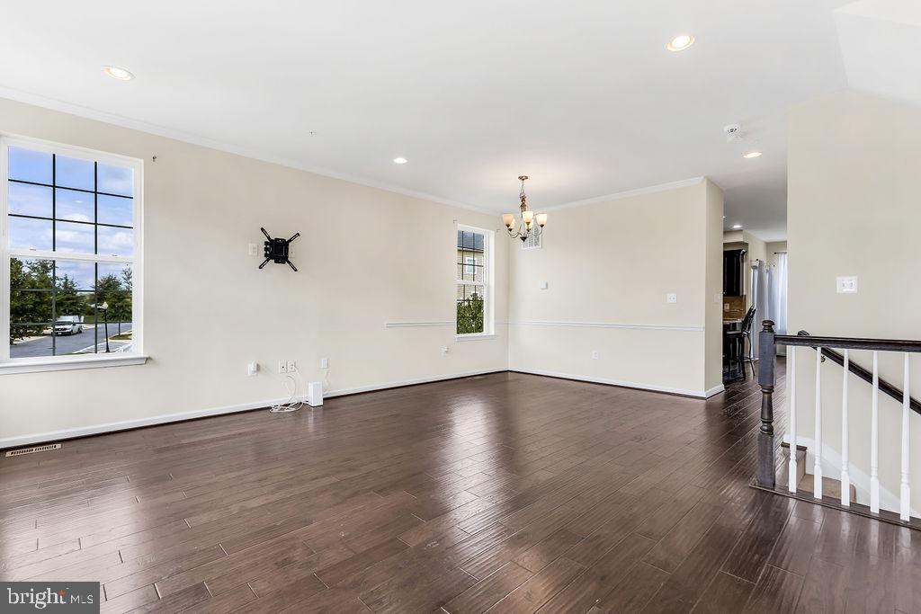 5425 SPOTSWOOD PLACE