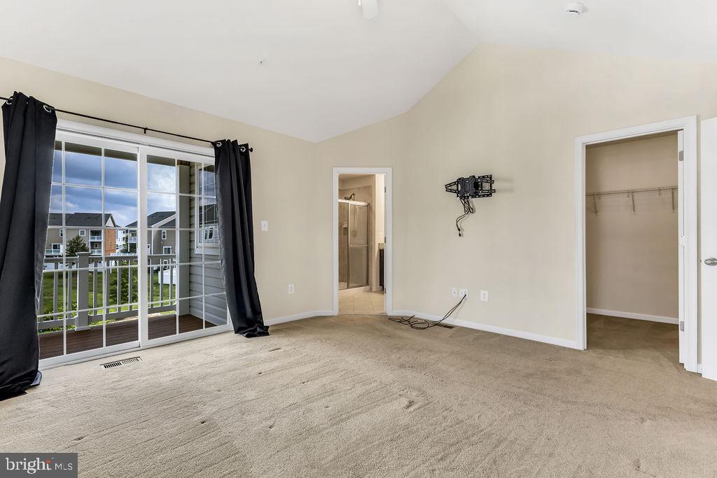 5425 SPOTSWOOD PLACE