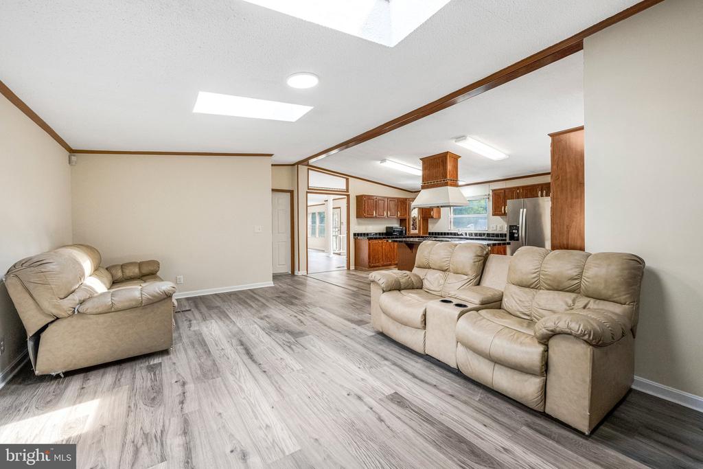 3715 LINKINS ROAD