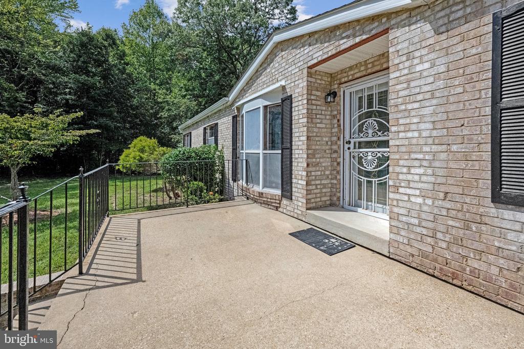 3715 LINKINS ROAD