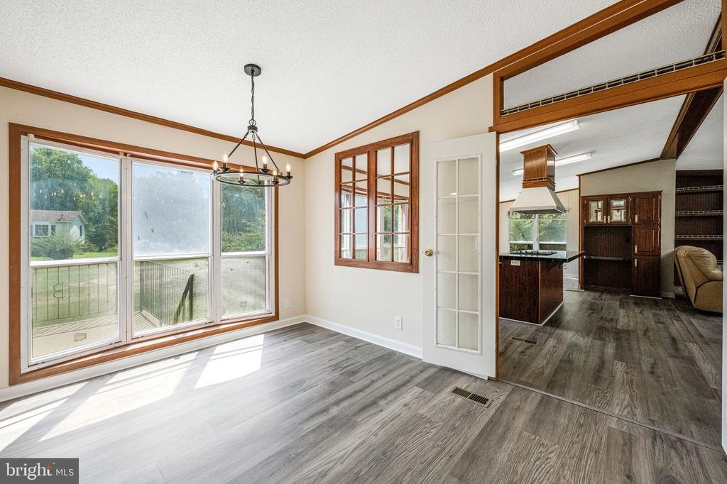 3715 LINKINS ROAD