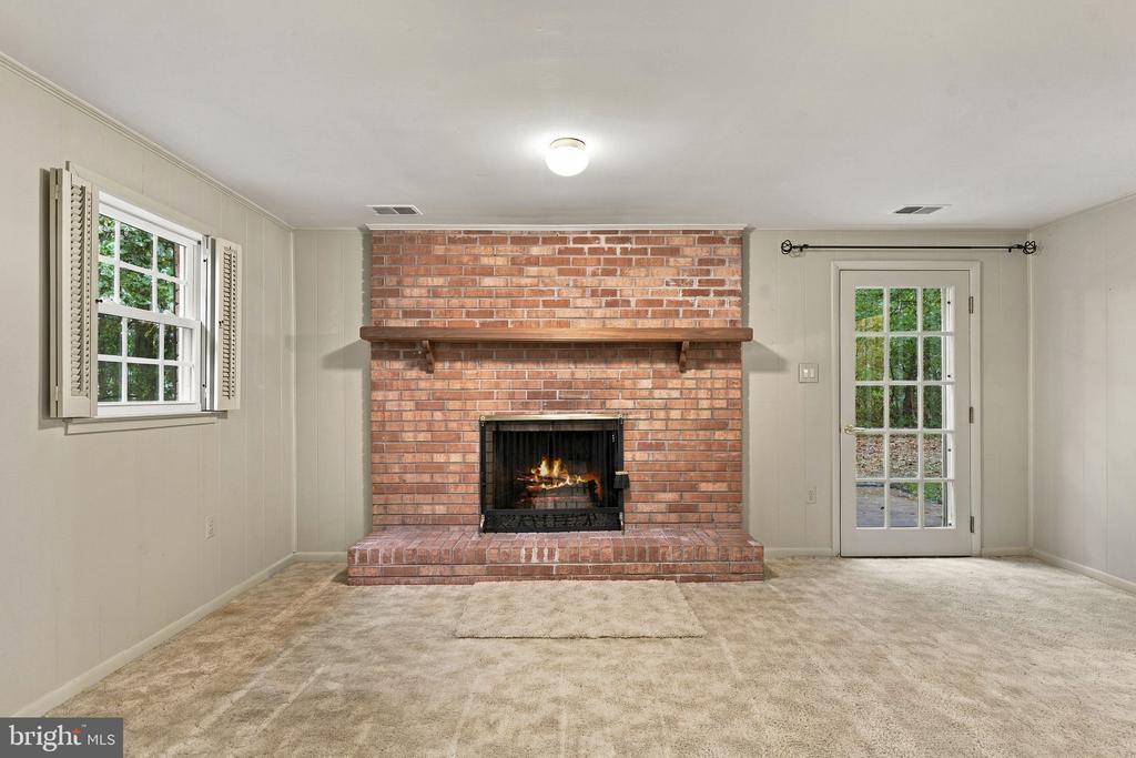 7459 SHIRLEY BOULEVARD