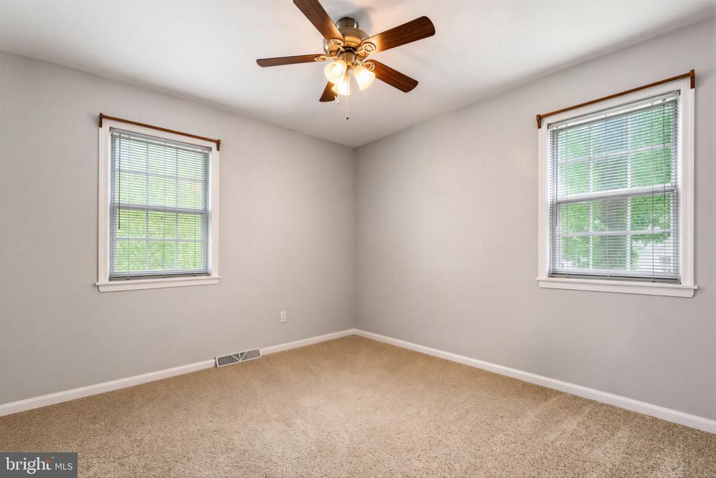 1331 REDWOOD CIRCLE