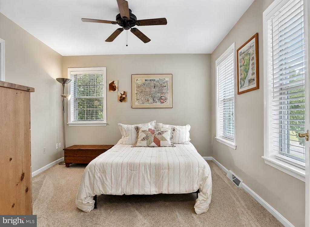 1331 REDWOOD CIRCLE