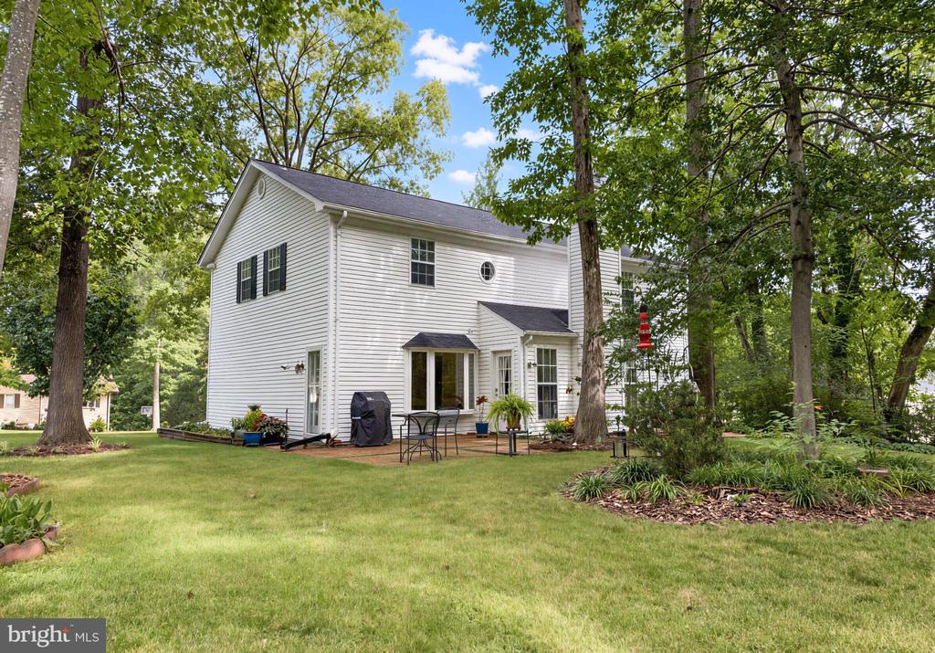 1331 REDWOOD CIRCLE