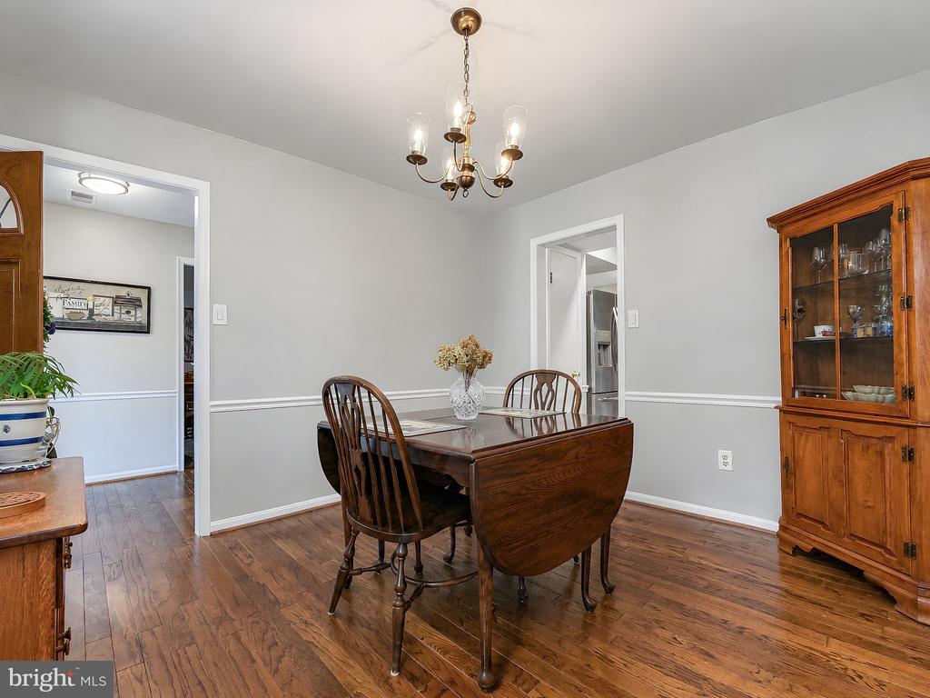 1331 REDWOOD CIRCLE