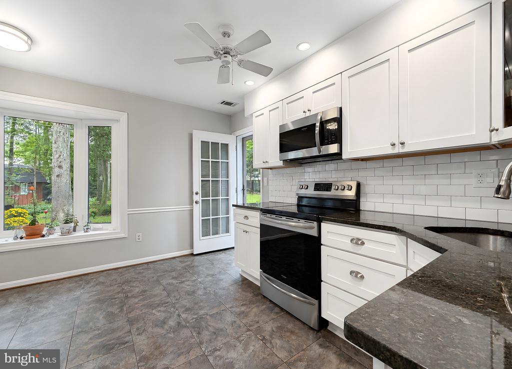 1331 REDWOOD CIRCLE