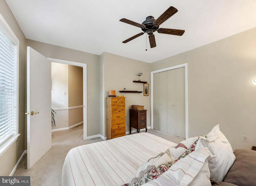 1331 REDWOOD CIRCLE
