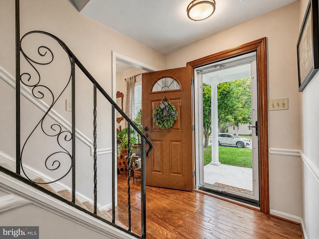 1331 REDWOOD CIRCLE