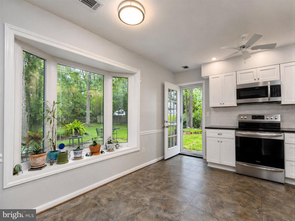 1331 REDWOOD CIRCLE