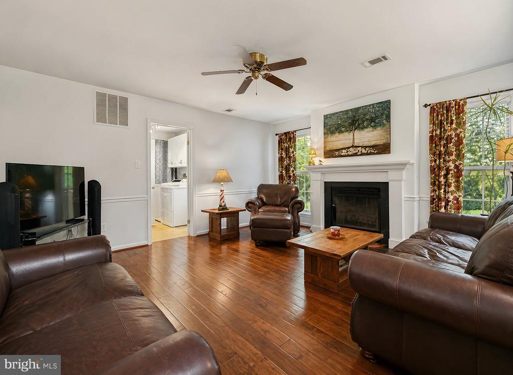 1331 REDWOOD CIRCLE