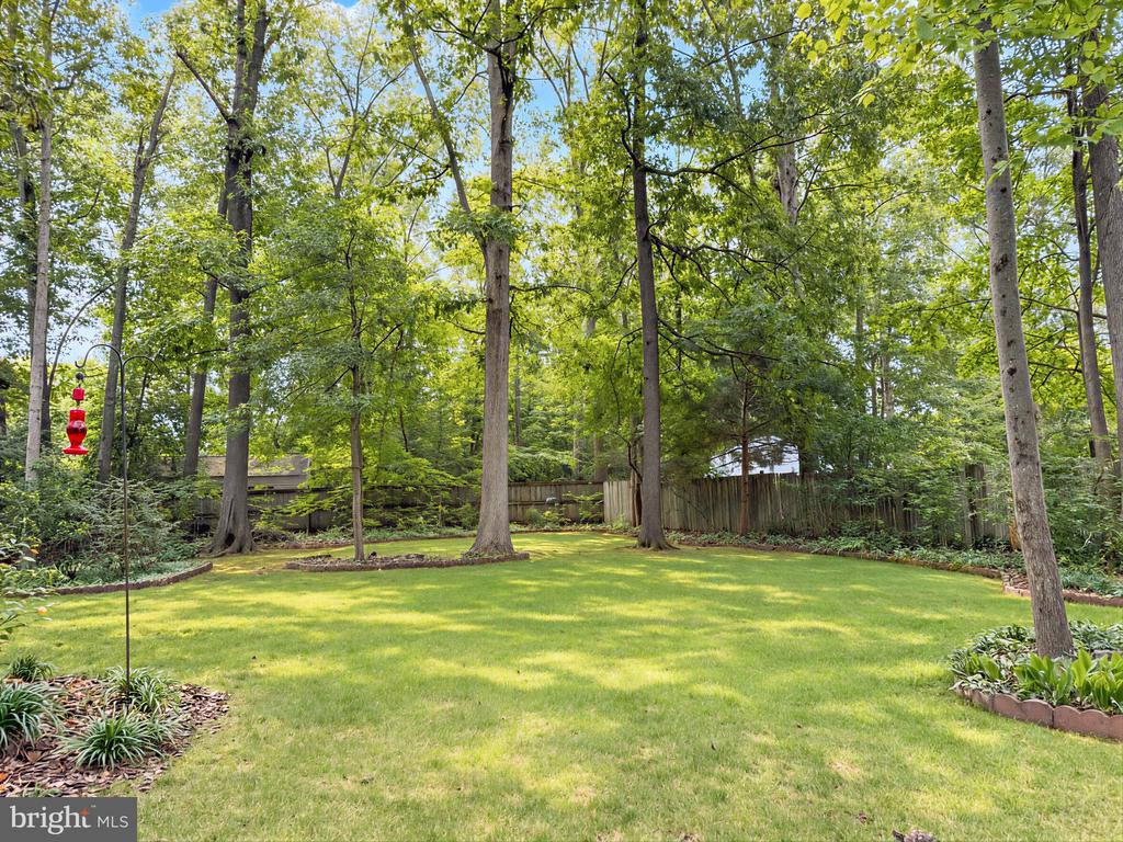 1331 REDWOOD CIRCLE