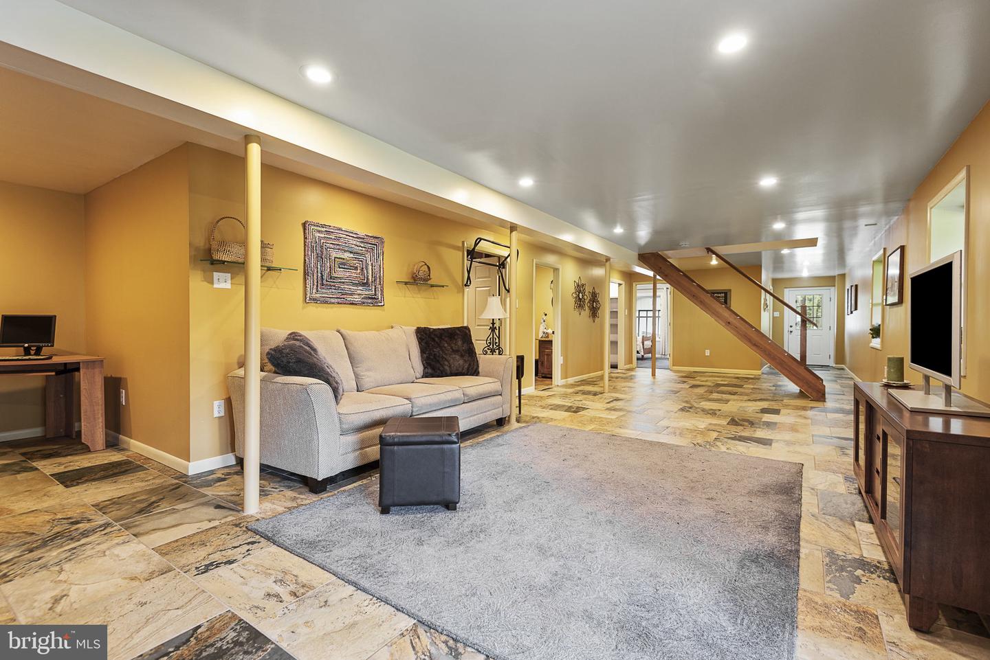 3811 Beamers COURT