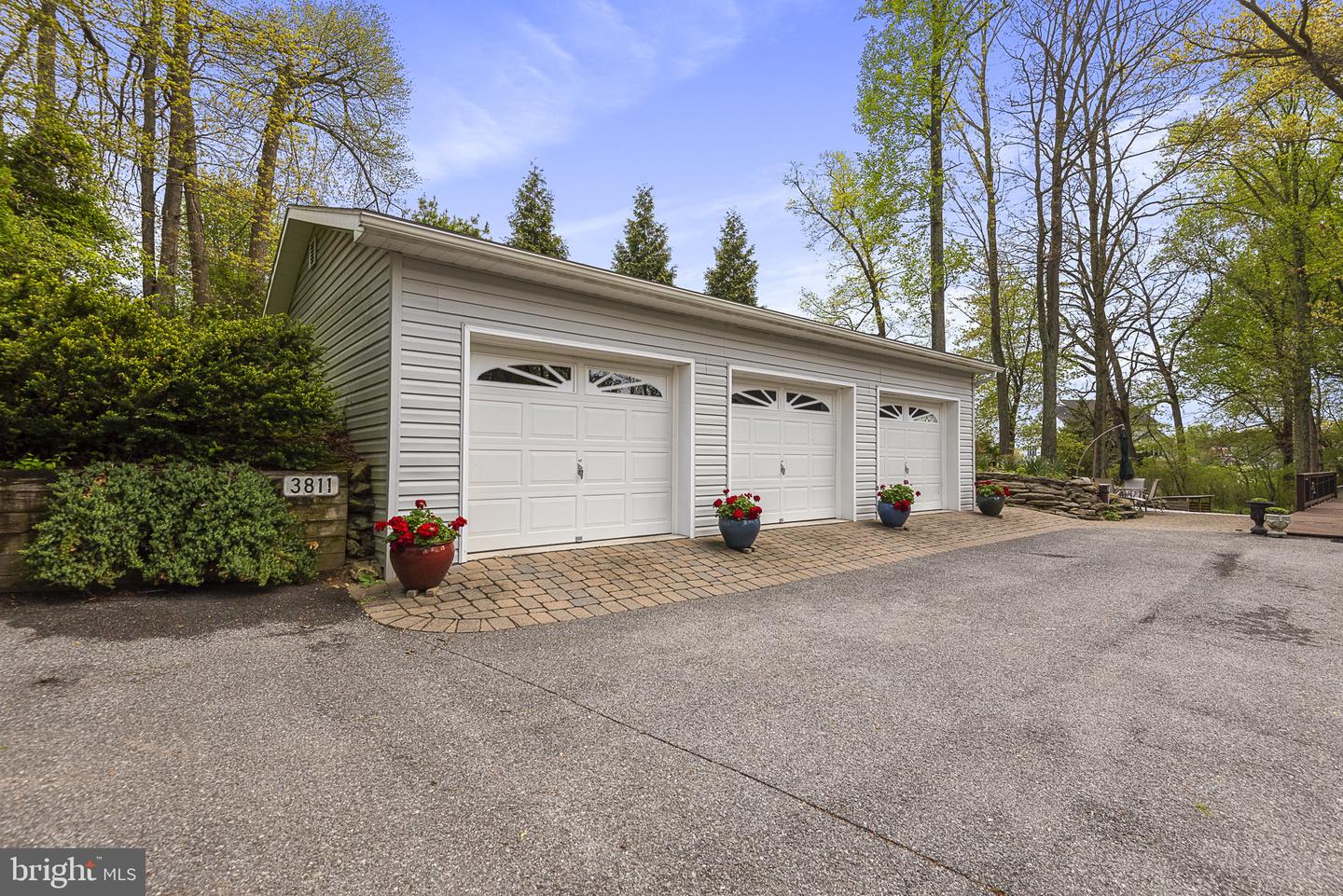 3811 Beamers COURT