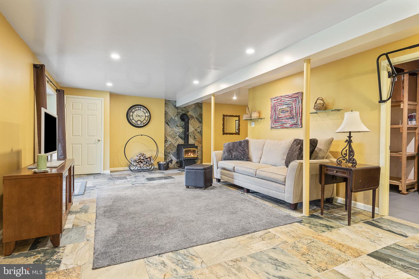 3811 Beamers COURT