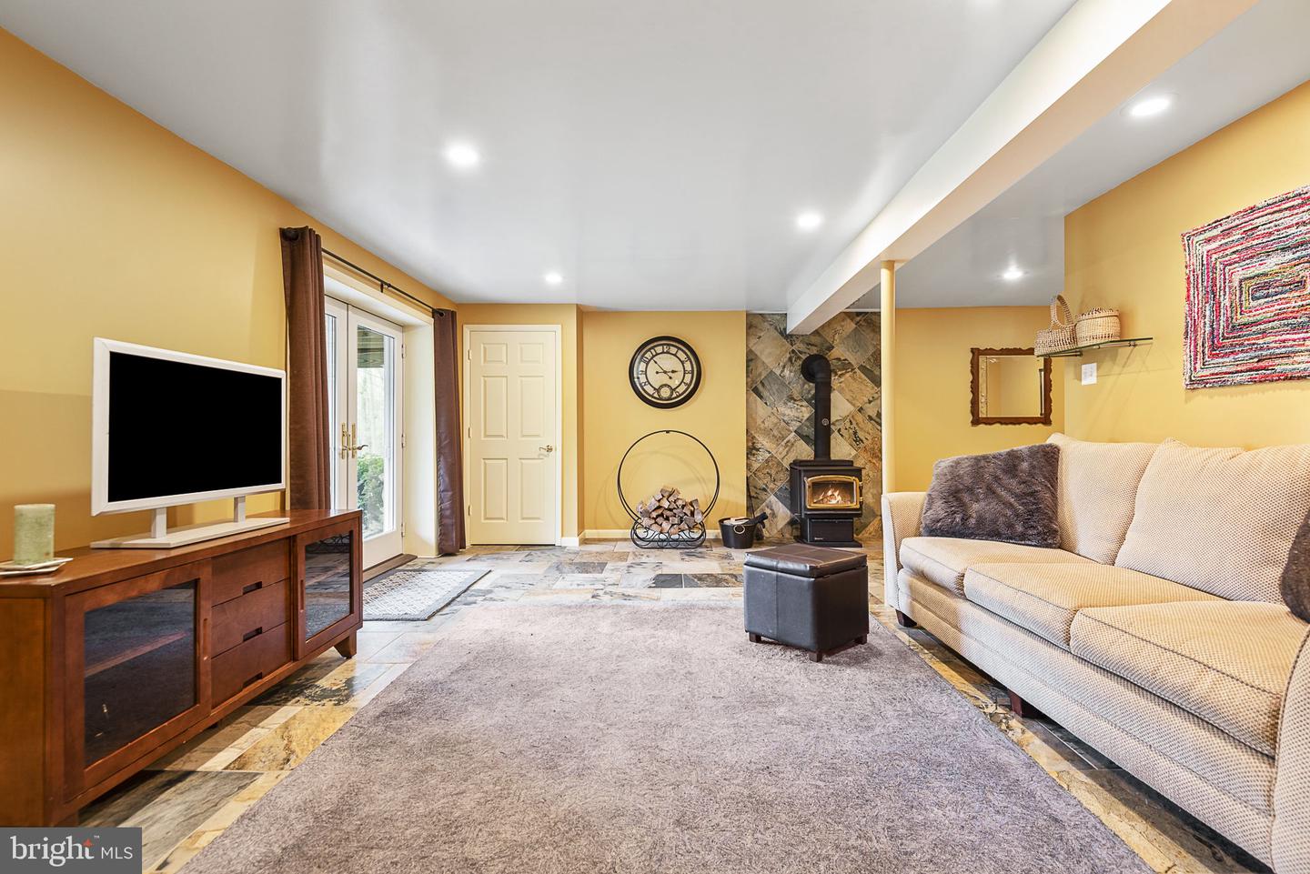 3811 Beamers COURT