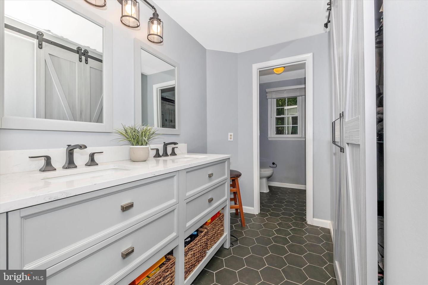 2331 Braddock ROAD